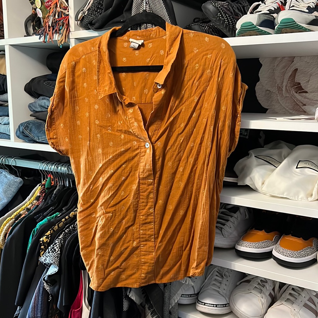 Like New Pullover Tee